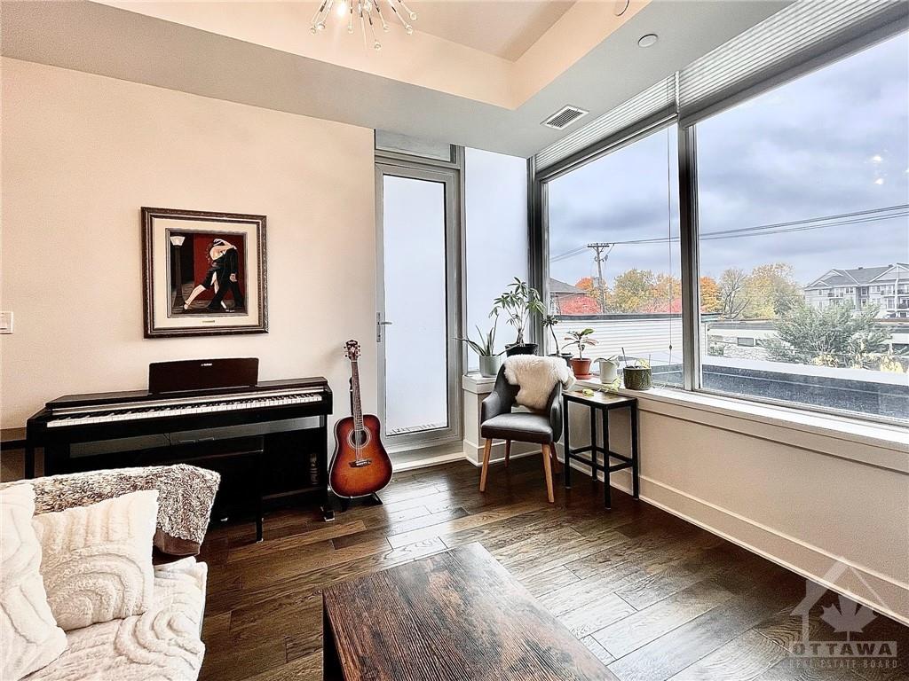 255 BAY Street, #317