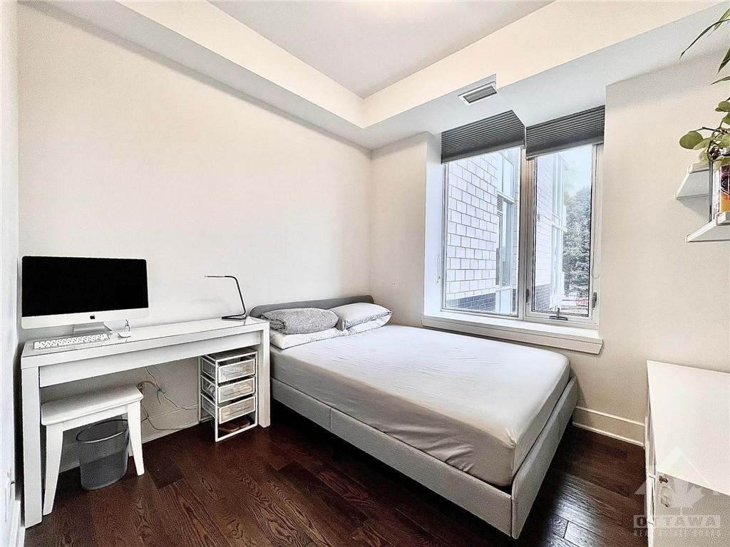 255 BAY Street, #317