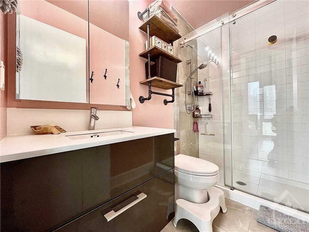 255 BAY Street, #317