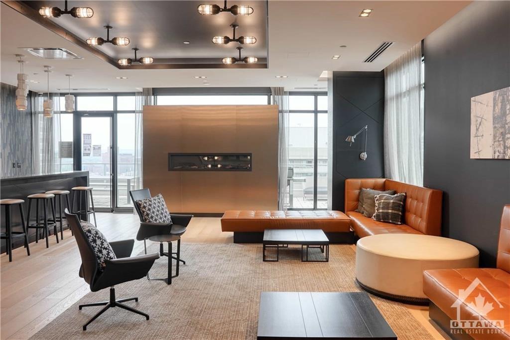 255 BAY Street, #317