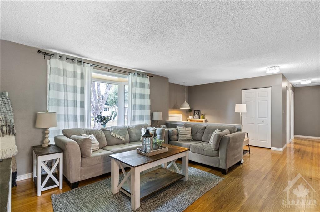 1335 BORDEN Crescent