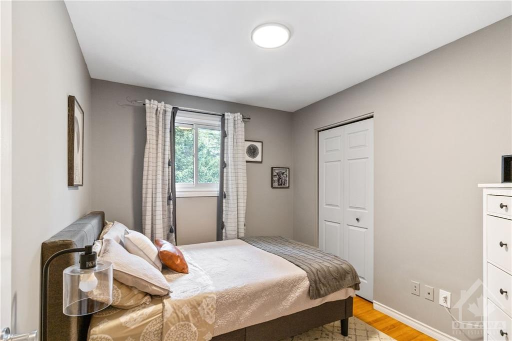1335 BORDEN Crescent