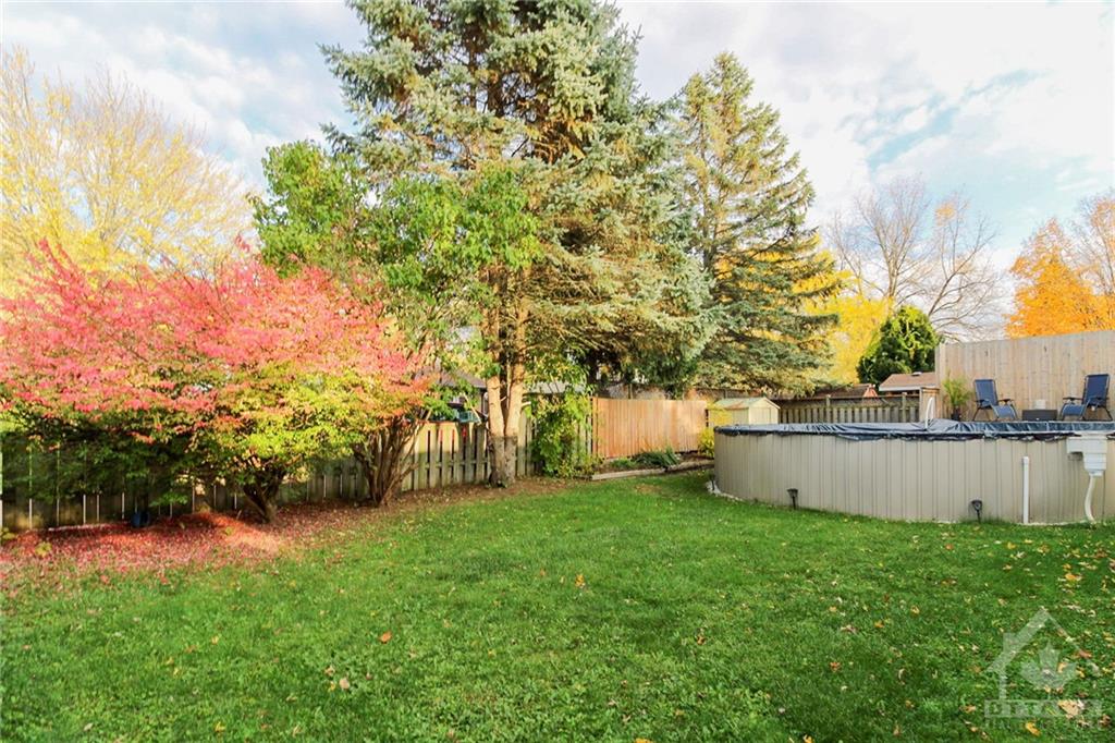 1335 BORDEN Crescent