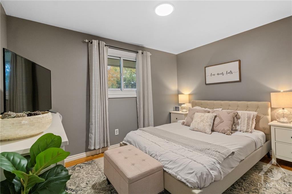 1335 BORDEN Crescent