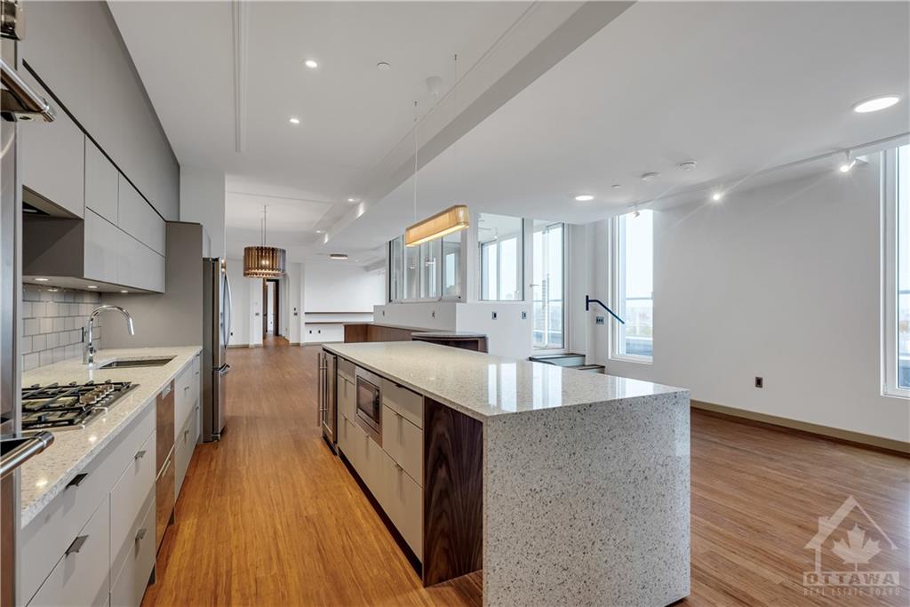 135 BARRETTE Street, #PH4