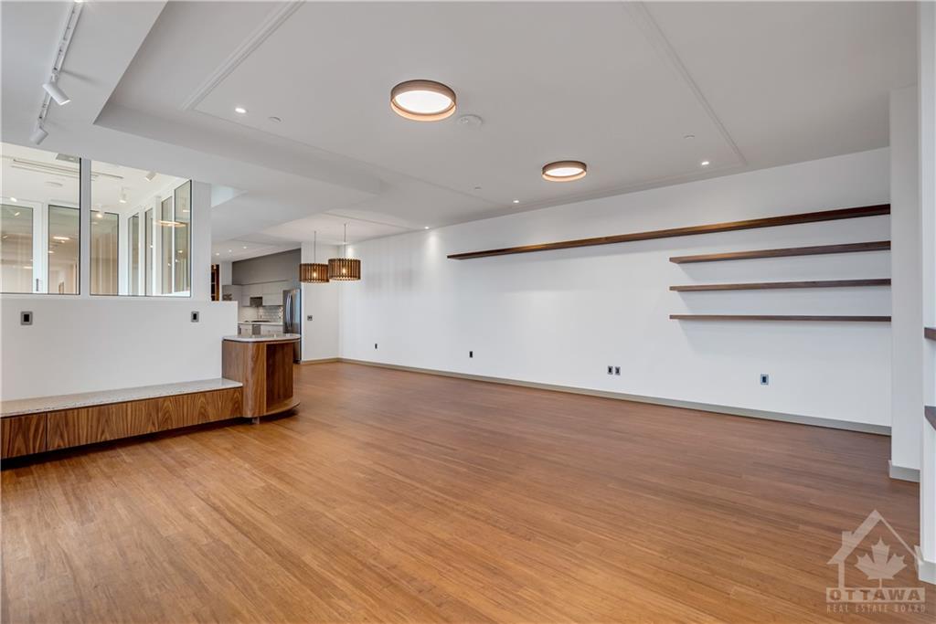 135 BARRETTE Street, #PH4