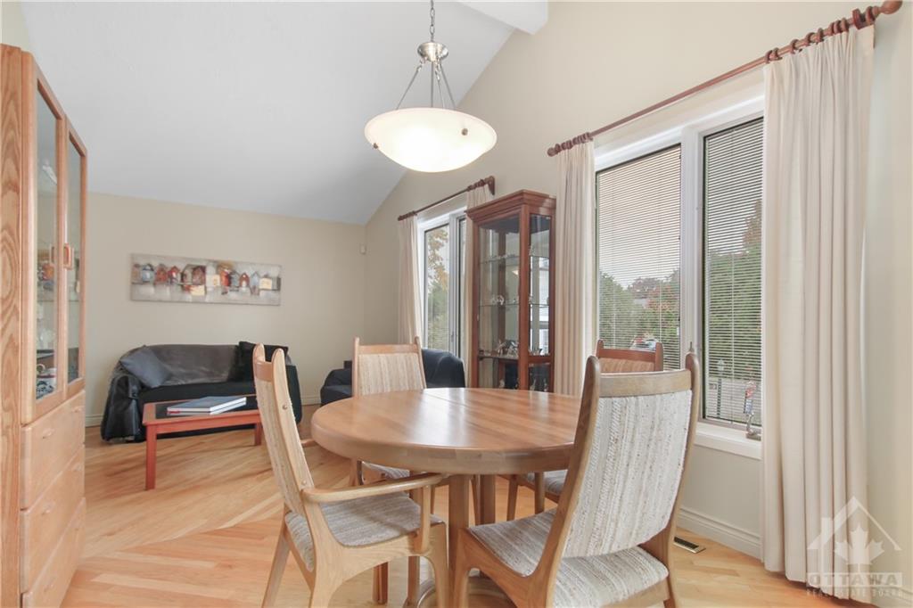 1 HOWDEN Avenue