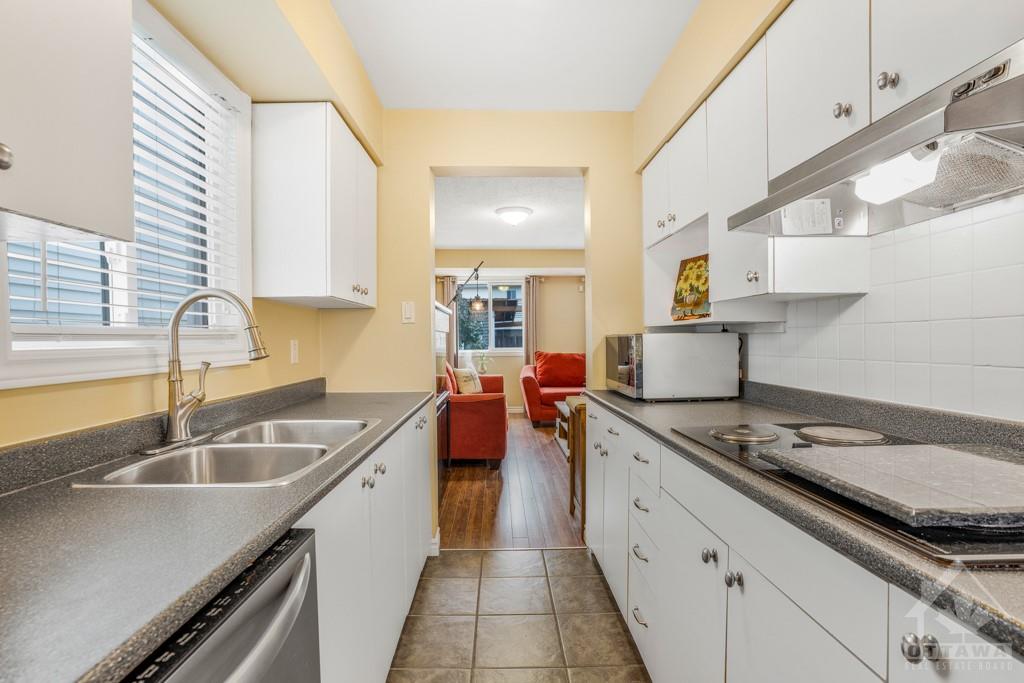 1379 COULTER Place