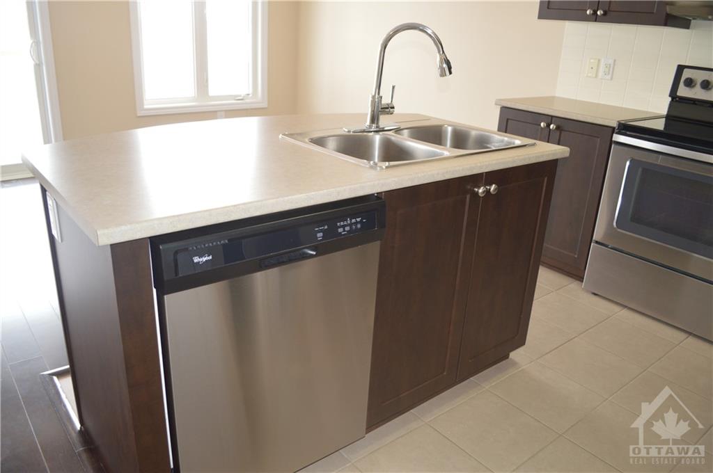 105 BLUESTONE Private, #8