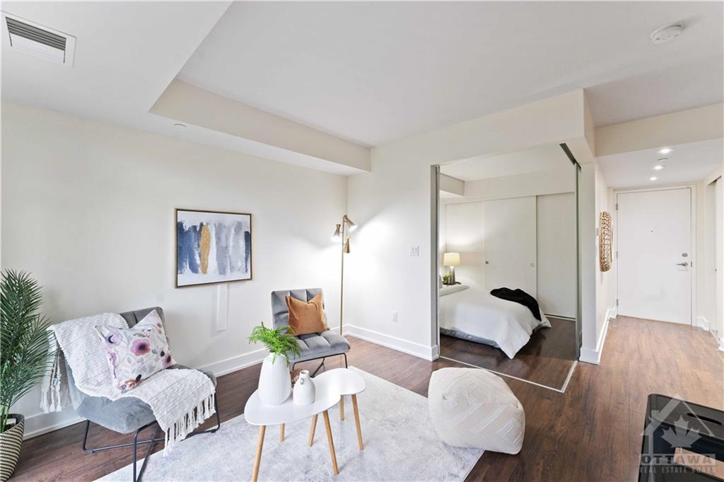 100 CHAMPAGNE Avenue S, #511