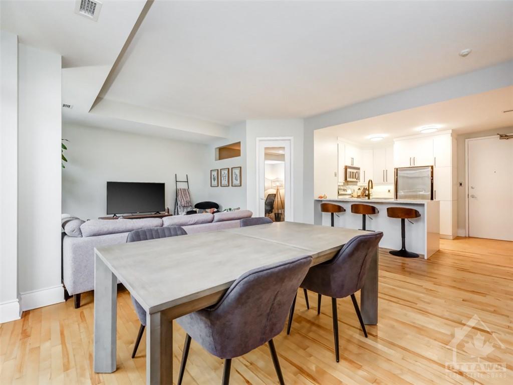 364 COOPER Street, #206
