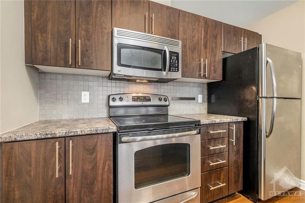 767 CEDAR CREEK Drive, #L