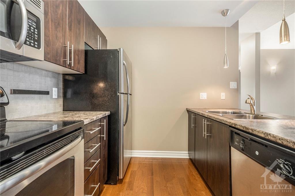 767 CEDAR CREEK Drive, #L