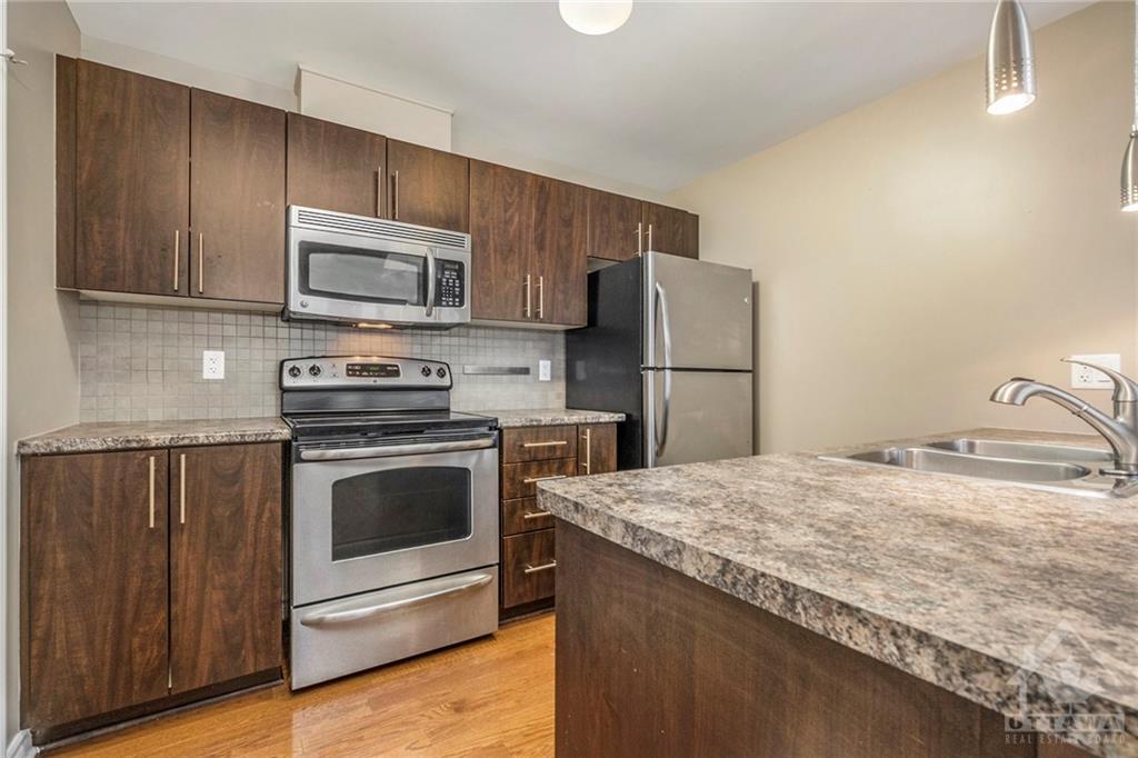767 CEDAR CREEK Drive, #L