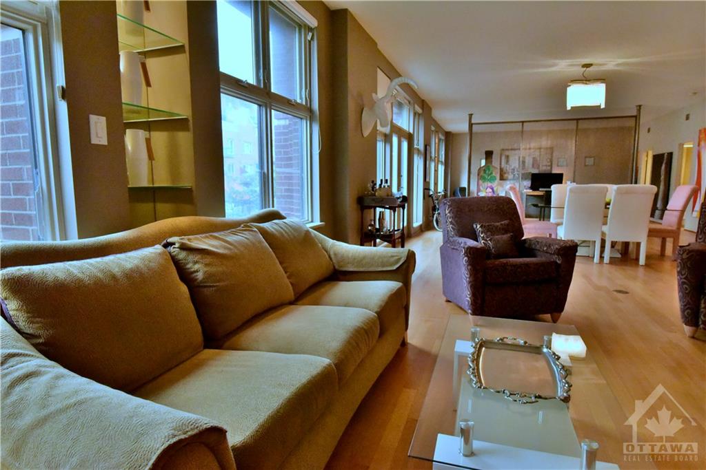 144 CLARENCE Street, #2A