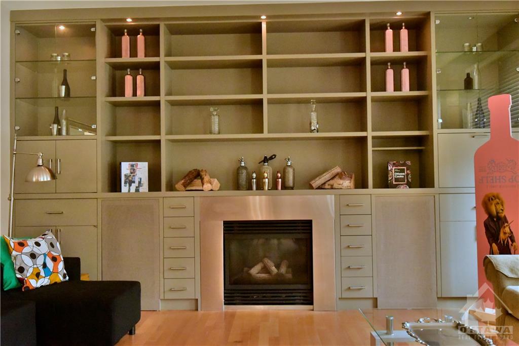 144 CLARENCE Street, #2A