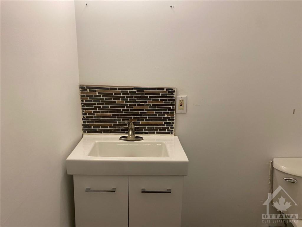 1399 ELLSWORTH Lane