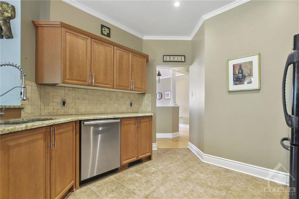 136 LAMPLIGHTERS Drive