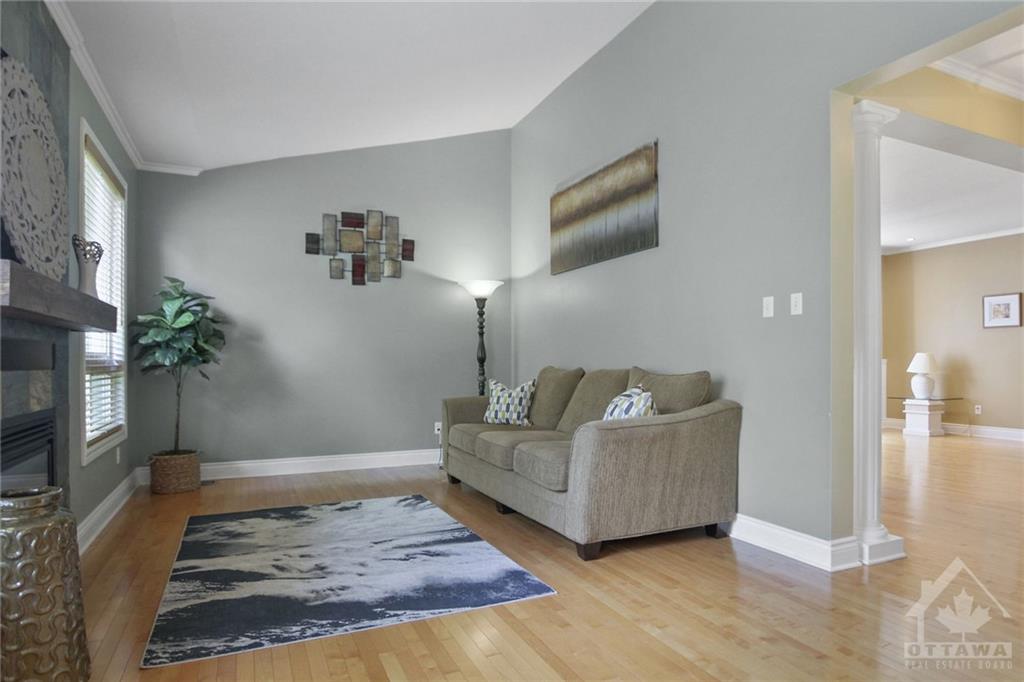 136 LAMPLIGHTERS Drive