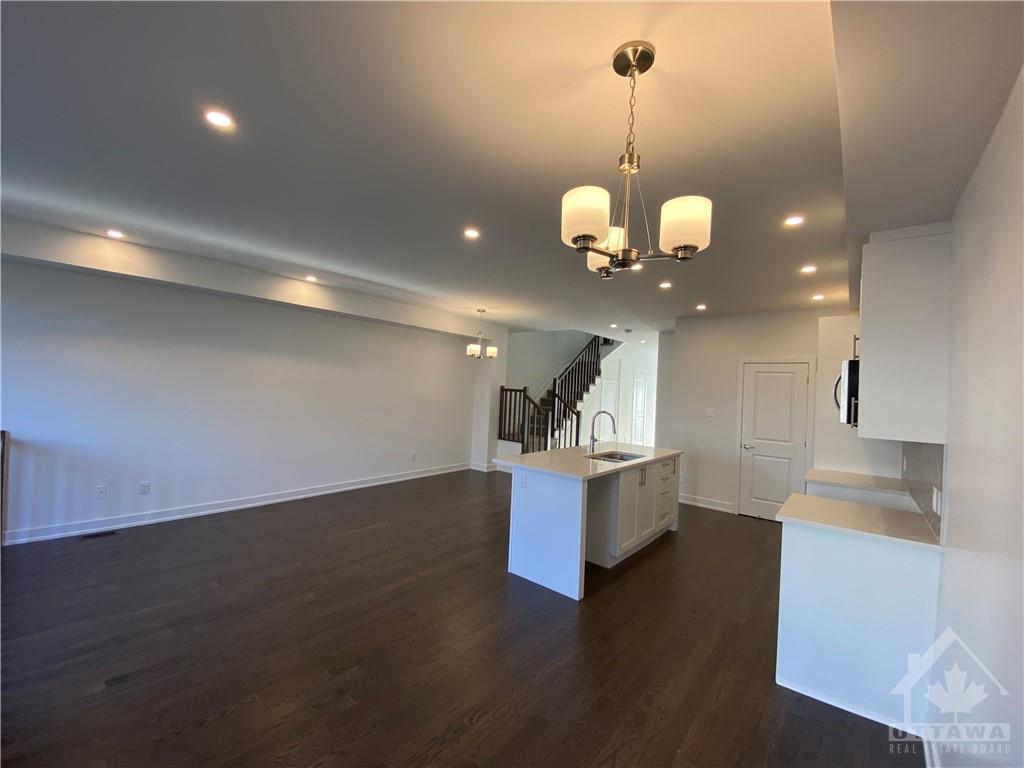 2325 GOLDHAWK Drive