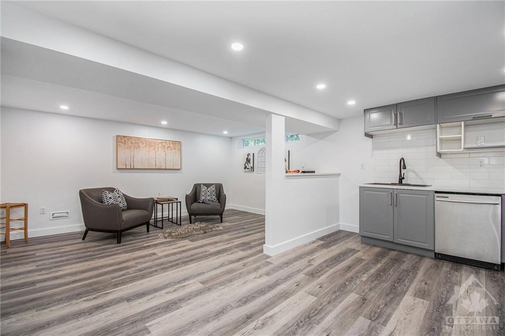 6723 CEDAR ACRES Drive