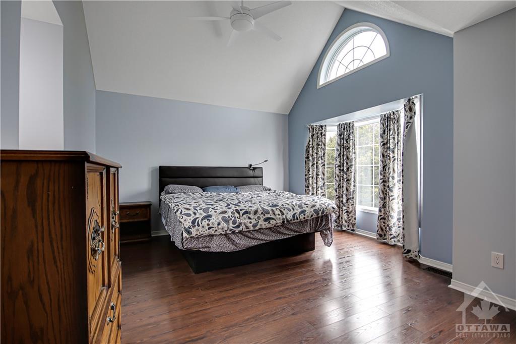 2136 VALENCEVILLE Crescent
