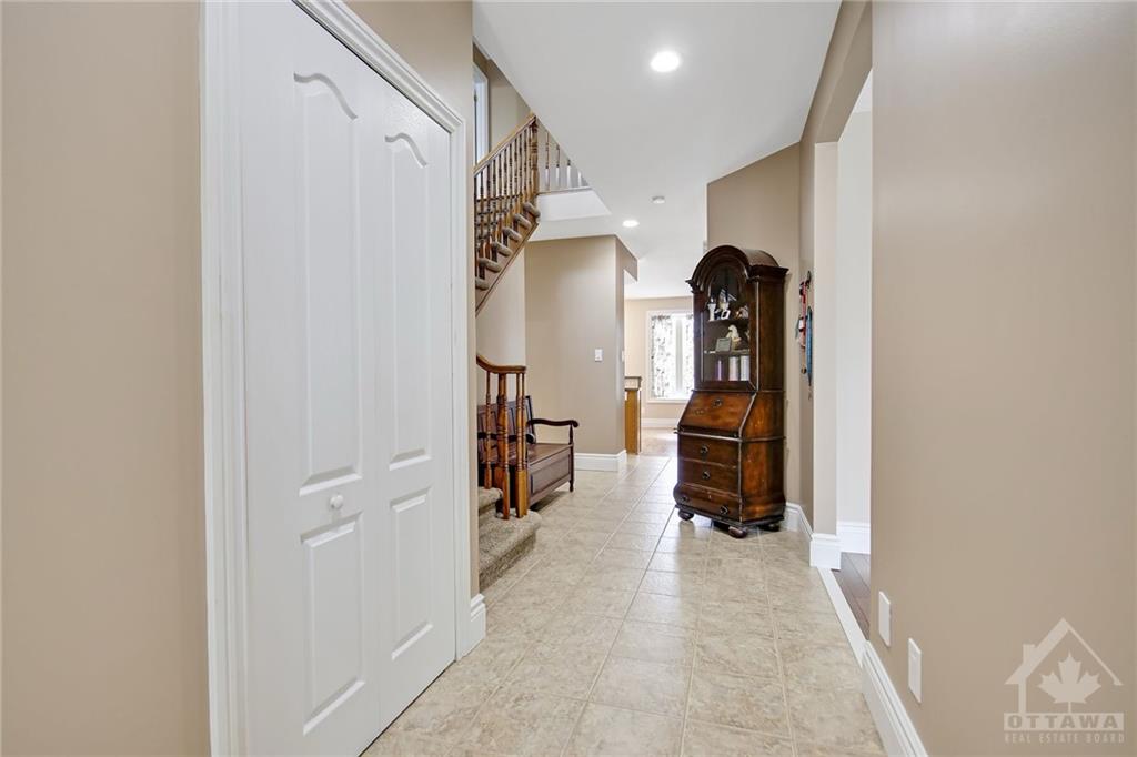 2136 VALENCEVILLE Crescent
