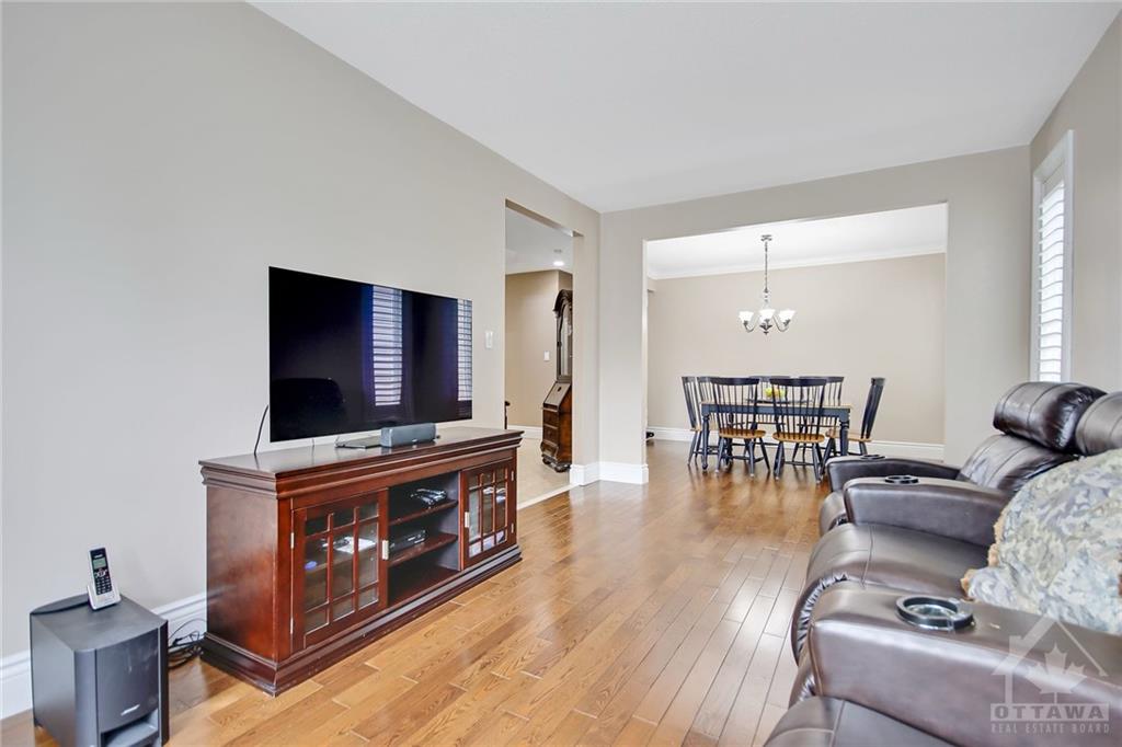 2136 VALENCEVILLE Crescent