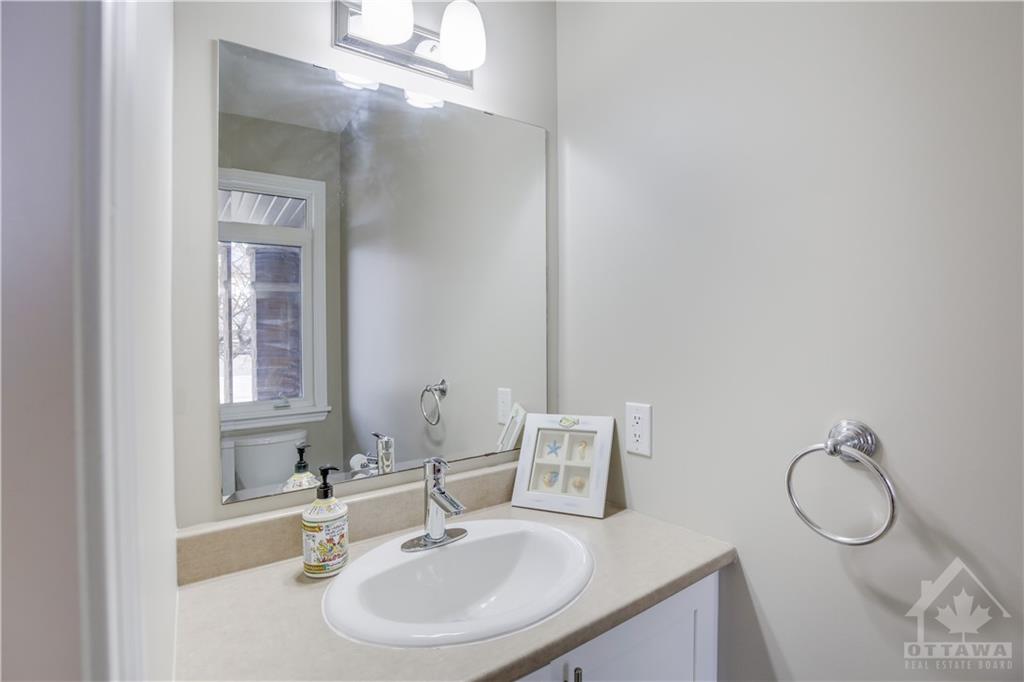 1122 TISCHART Crescent