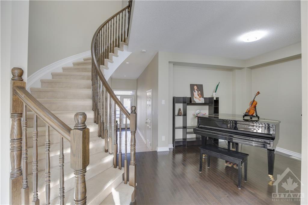 1122 TISCHART Crescent