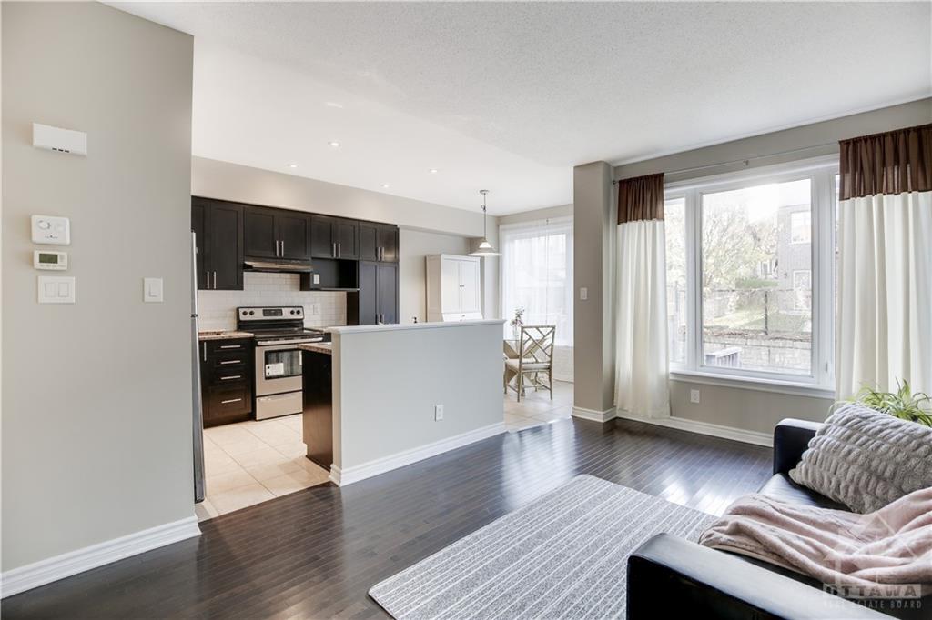 1122 TISCHART Crescent