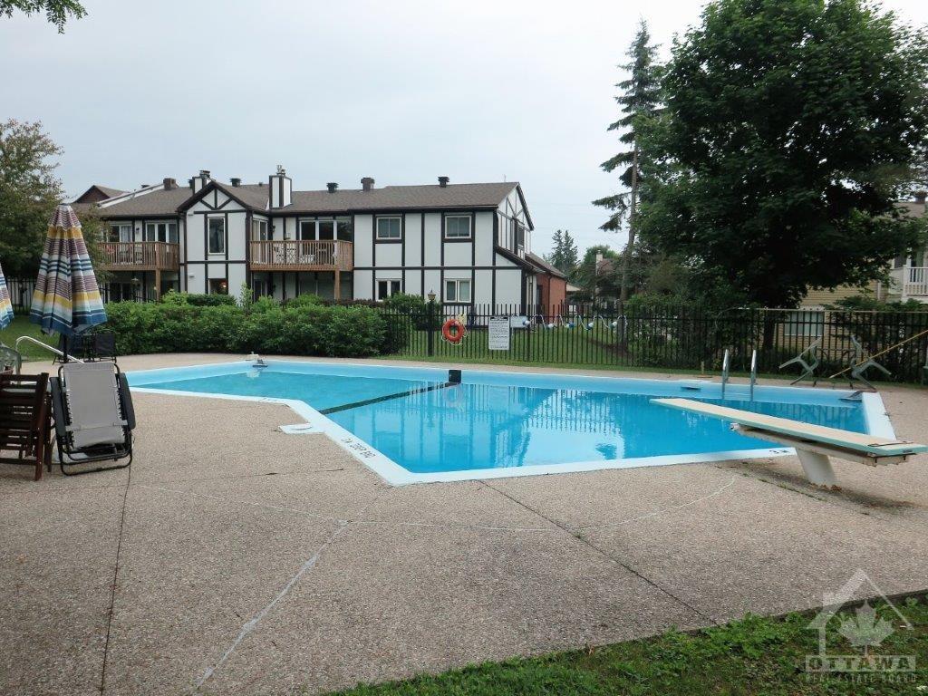 1 HARNESS Lane, #D