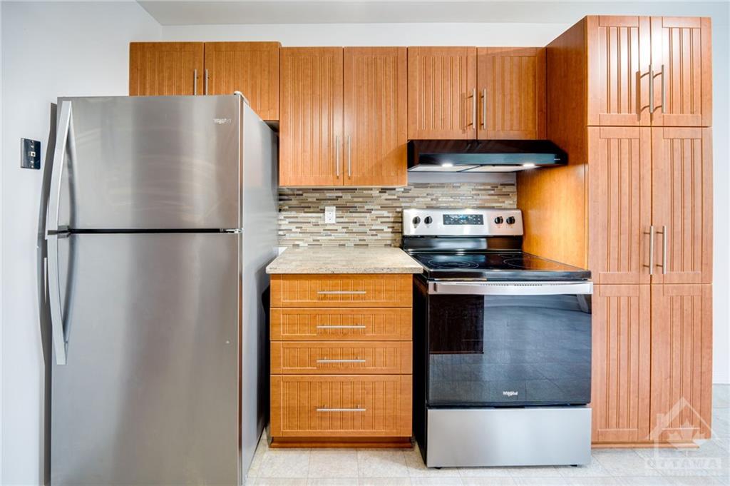 1 HARNESS Lane, #D