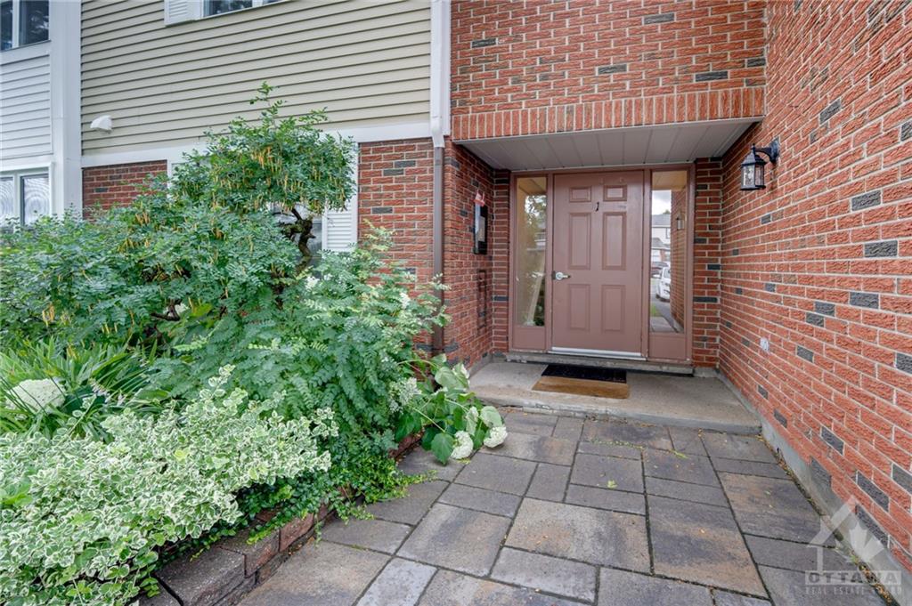1 HARNESS Lane, #D