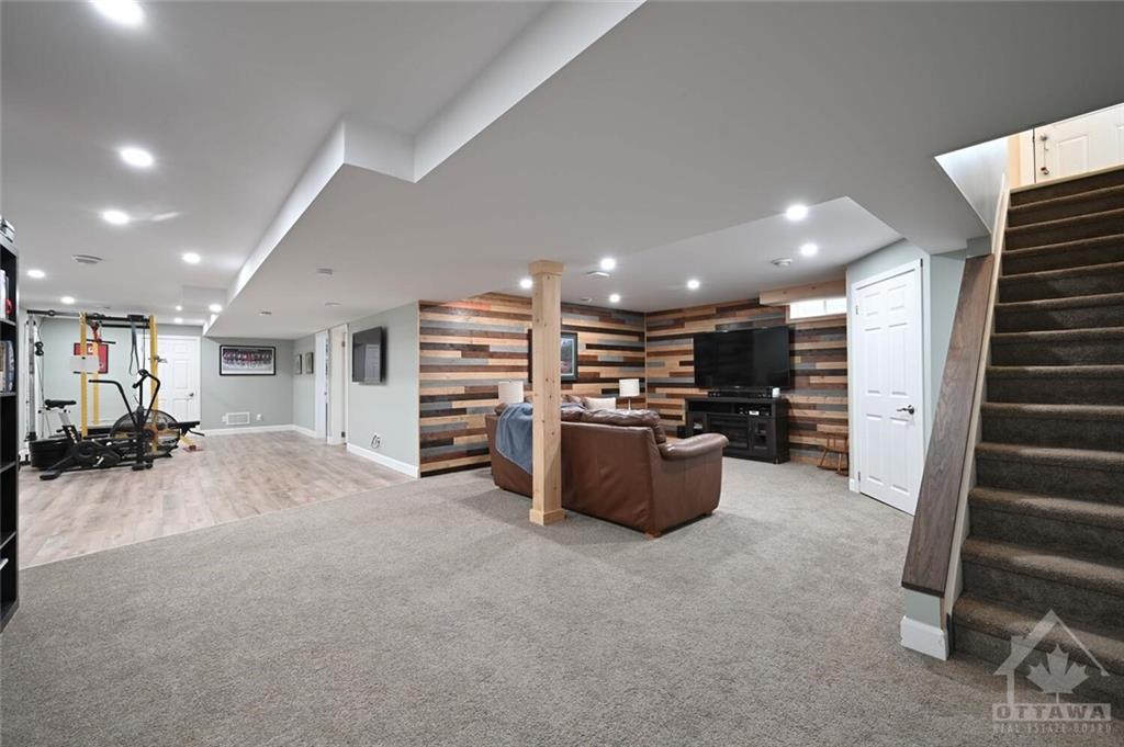 6732 FARMSTEAD Ridge