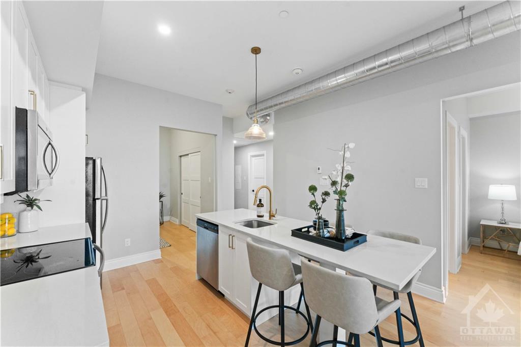 101 PINHEY Street, #302