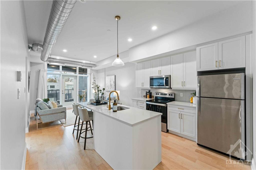 101 PINHEY Street, #302