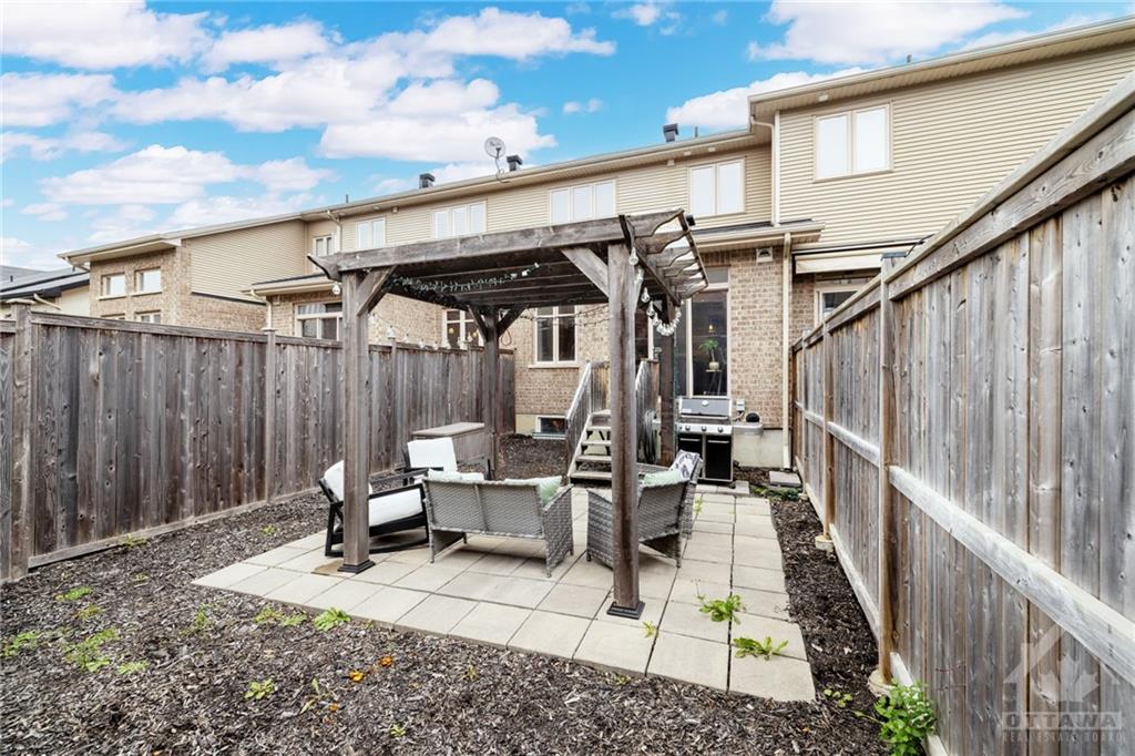 1167 TISCHART Crescent