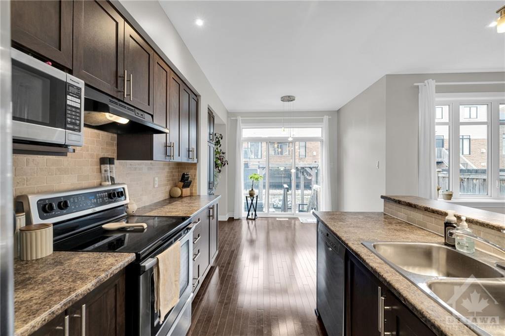 1167 TISCHART Crescent
