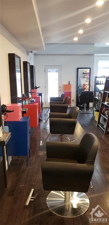 551 SOMERSET Street W