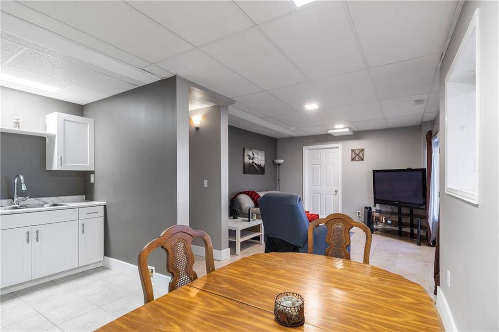 752 CEDAR PARK Lane