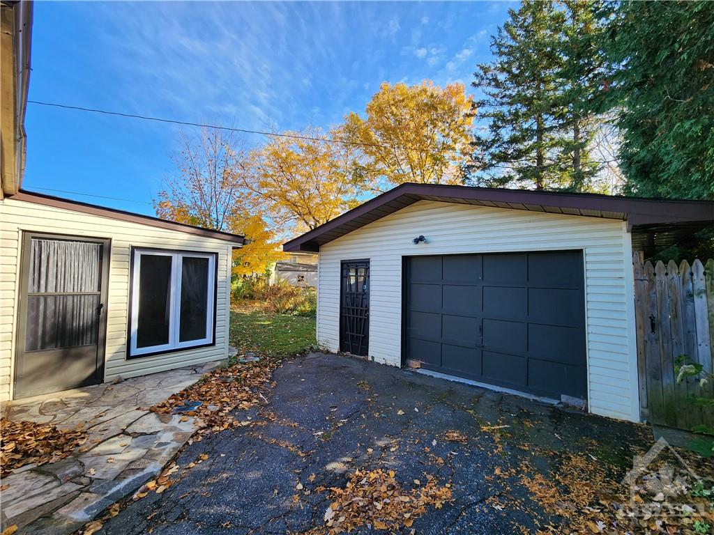 236 KENNEDY LANE West