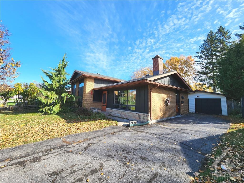 236 KENNEDY LANE West