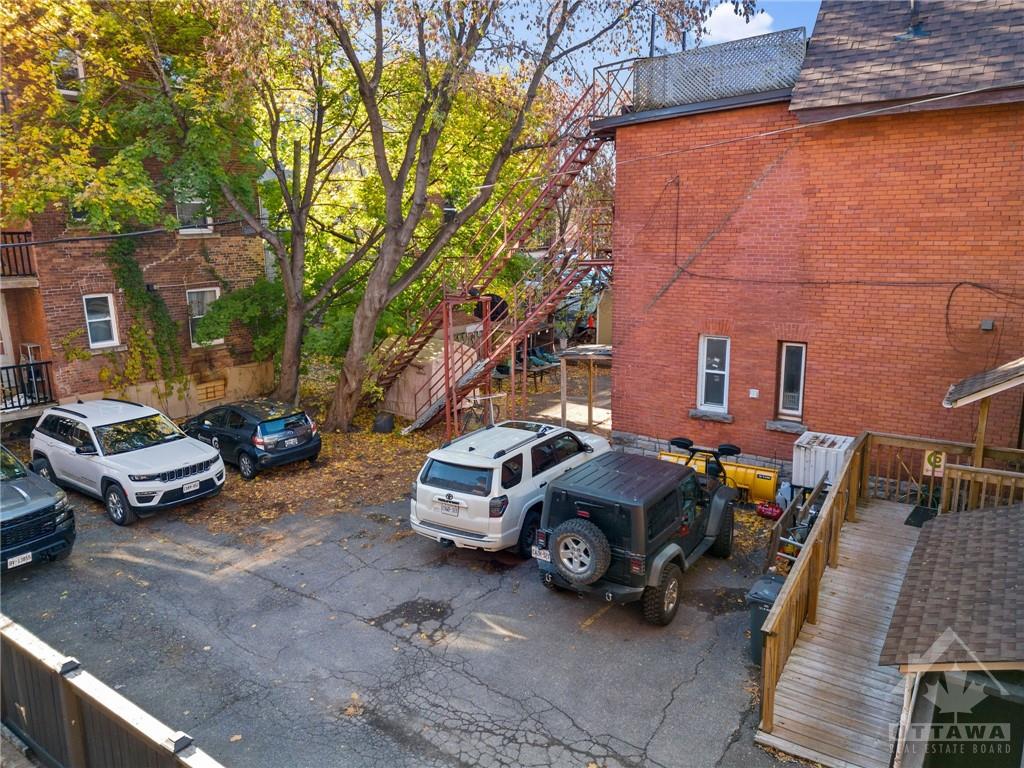 346 WAVERLEY Street