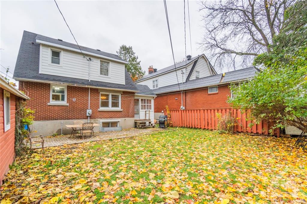 50 BARRIE Avenue