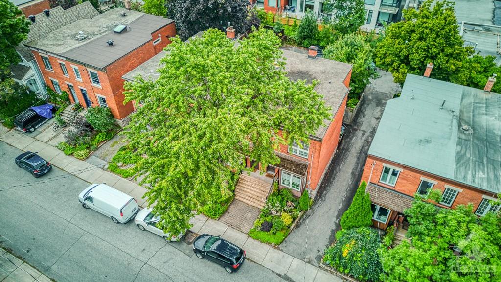 43 STRATHCONA Avenue