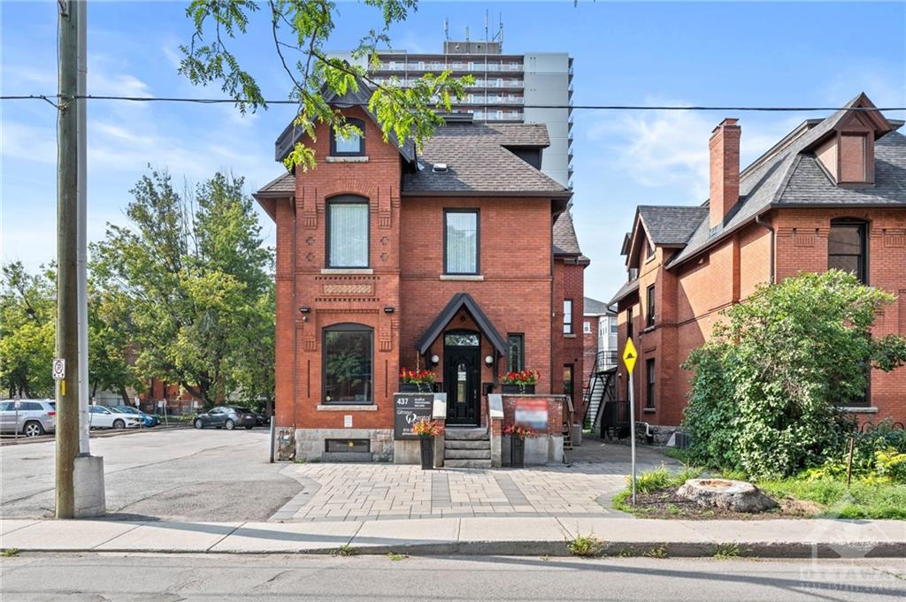 437 GILMOUR Street, #200