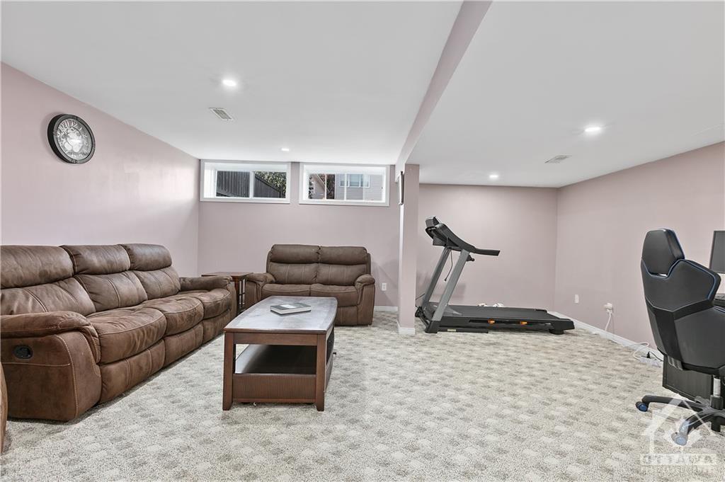 640 ABERFOYLE Circle