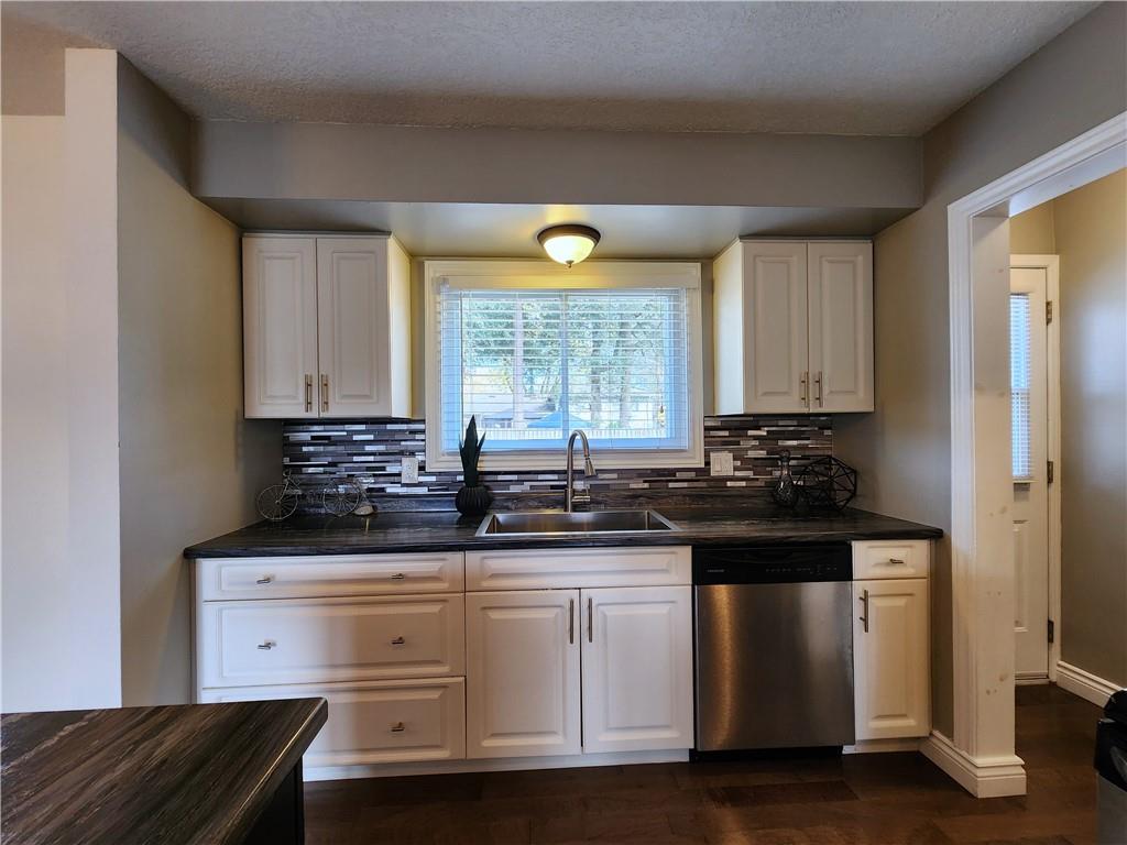 40 MEIGHEN Crescent