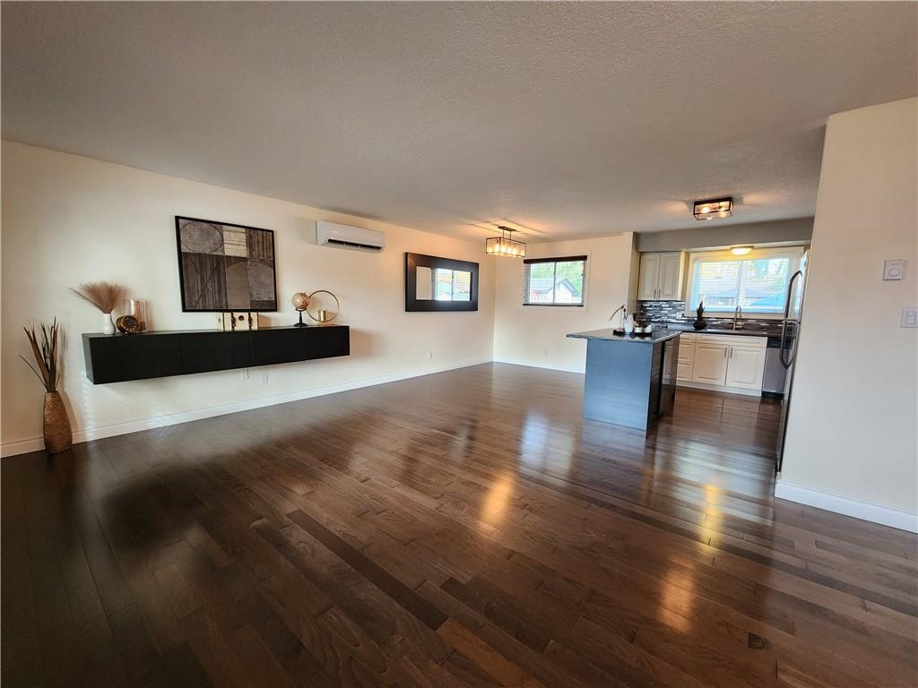 40 MEIGHEN Crescent